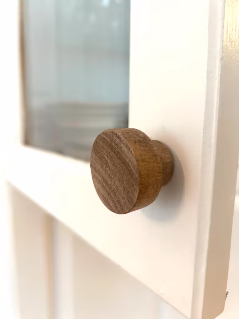 poignee ronde bois brun