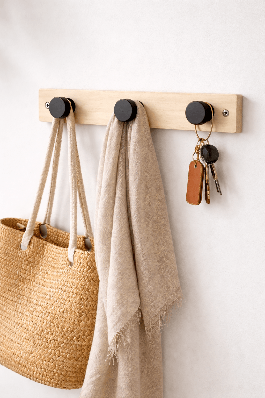 patère murale avec supports ronds en bois